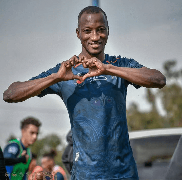 Abdoulaye Diarra célèbre un but sous le maillot de l’Olympique Safi.